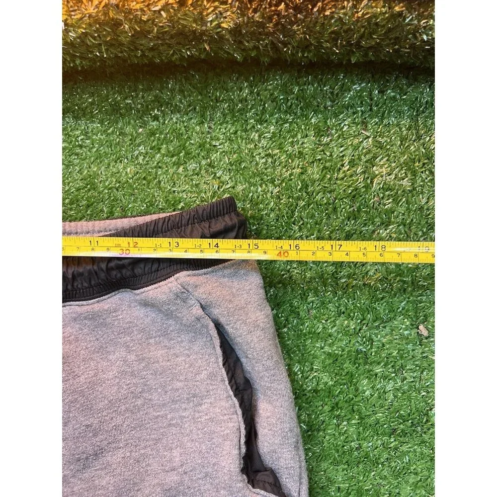 Vintage Nike Y2K Gray Mens Sweatpants size MD Tapered Leg Red‎ Tag Embroidered